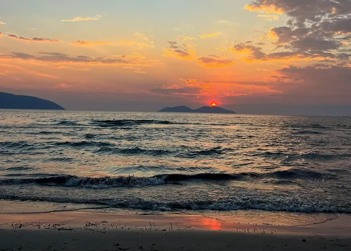 Sealavita, Modern 2 Bedroom Sea & Sunset View * Vlorë