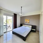 Sealavita, Modern 2 Bedroom Sea & Sunset View Appartement *