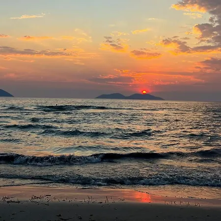 Sealavita, Modern 2 Bedroom Sea & Sunset View * Vlorë